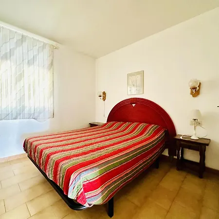 Encantador Con Terraza En La Costa De - Es-258-123