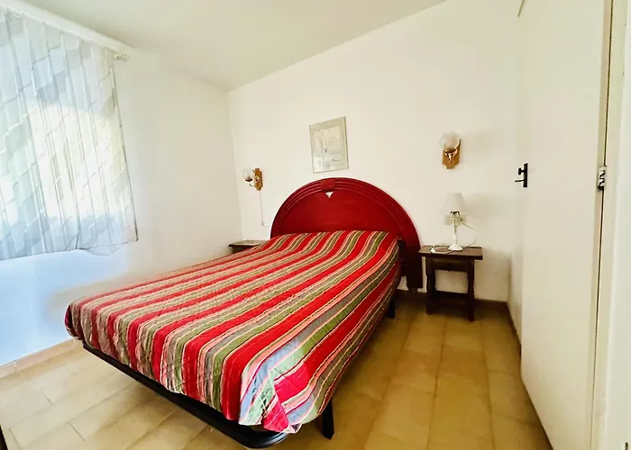 Encantador Con Terraza En La Costa De - Es-258-123